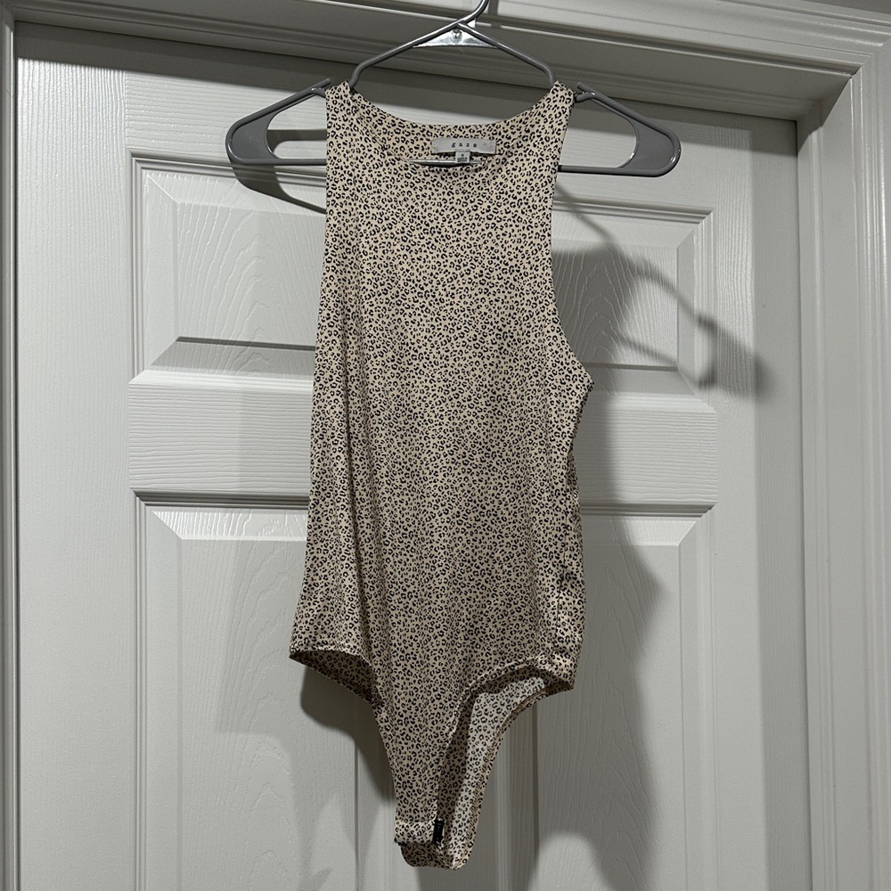 Gaze cheetah print bodysuit
